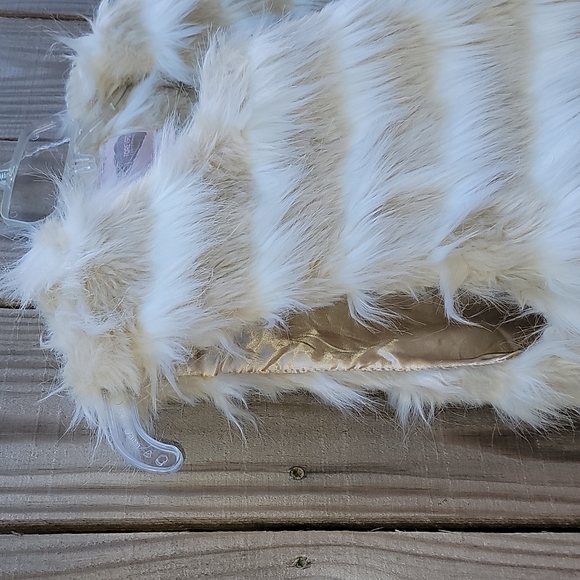 Faux Fur Vest - Picture 5 of 7